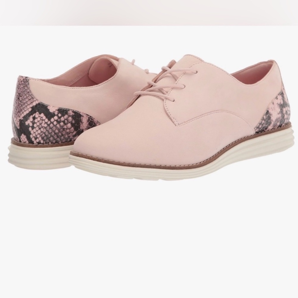 Cole Haan Original Grand Oxford Sneaker Snake Detail on back, Peach Whip, Size 7